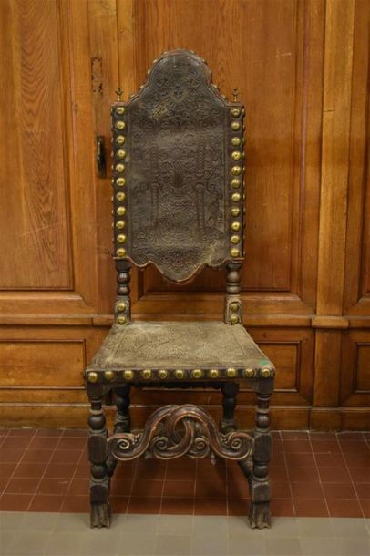 null Chaise en bois mouluré et sculpté, travail hollandais du XVIIIe siècle.
A décor...