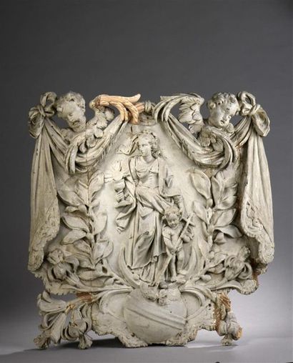 null Bas-relief en bois sculpté et laqué, XVIII e s.
Représentant une Allégorie entourée...