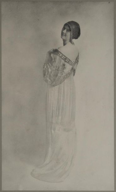  Otto Wegener Isadora Duncan, triptyque Paris, vers 1913 Trois grandes épreuves argentiques...
