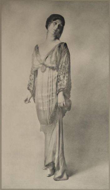  Otto Wegener Isadora Duncan, triptyque Paris, vers 1913 Trois grandes épreuves argentiques...