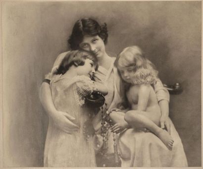 Otto Wegener
Isadora Duncan avec ses enfants
Paris,...