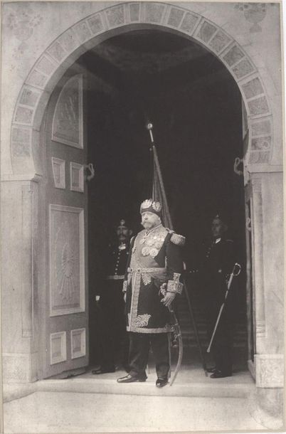  Otto Wegener Naceur Bey, Bey de Tunis, Paris, juillet 1912 Grande épreuve argentique,...