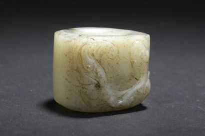 BAGUE D'ARCHER en jade
Chine
Sculptée d'un...