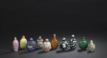 Dix tabatières en porcelaine
Chine, XIXe...