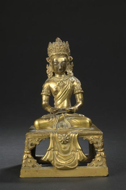 Statuette d'Amitayus en bronze doré
Chine,...
