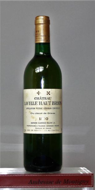 null 1 bouteilles 
CHÂTEAU LAVILLE HAUT BRION - Grand cru Pessac Léognan 
1990 
Etiquettes...