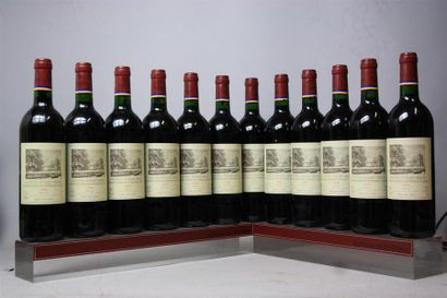 null 12 bouteilles 
CHÂTEAU DUHART-MILON 
1998 
Caisse bois d'origine