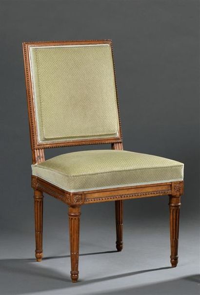 null Chaise en bois mouluré et resculpté estampillée C. Jacob d'époque Louis XVI
à...