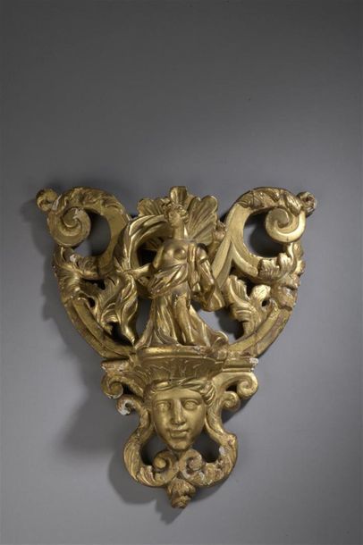 null Elément d'une console en bois sculpté et doré d'époque Louis XIV
A décor d'un...