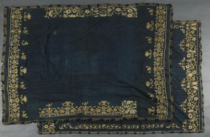 Deux tapis de table brodés, XVIIIe siècle,...