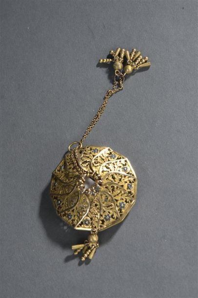 null Bourse en métal doré et filigrane, milieu du XIXe siècle 