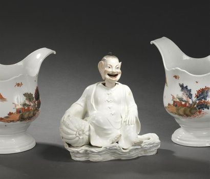 null Chantilly et Meissen, XVIIIe siècle, vers 1740-45
Figure de magot en porcelaine...