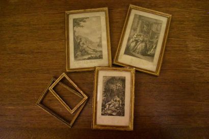 null Cinq cadres en bois doré contenant pour certains des gravures du XVIIIème.
20...