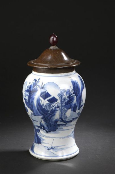 Vase en porcelaine bleu blanc Chine, époque...