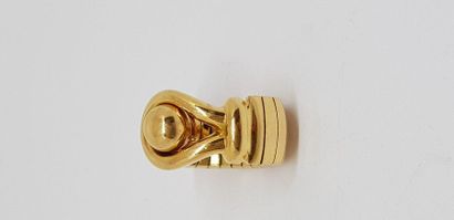 null CHAUMET, Ring " Tubogas " opening in yellow gold, 750 MM, mesh clipping on a...