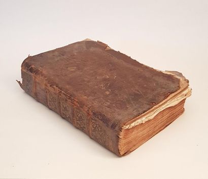 null J. F. OSTERVALD 
Bible, Le Nouveau Testament
Daté 1779 (très abimée, manque...