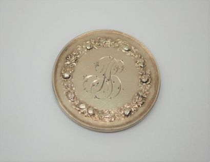 null Médaille de mariage chrétien en argent, datée 1886
Poids brut : 31.60g