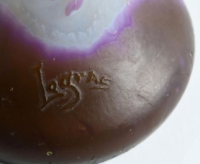 null LEGRAS - Cristallerie de Saint-Denis
" Glycines " 
Haut vase en navette allongée...