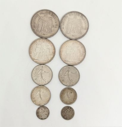 null FRANCE

Lot de vingt pièces dont

2 pieces de 50 frs argent

2 ièces de 10 frs...