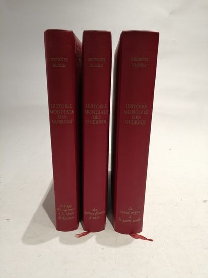 null DE GAULLE

Mémoires de guerre 

3 Tomes, ed. Librairie Plon, 1954 à 1959

DE...