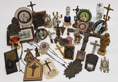 null Religion

Ensemble de sujets religieux tels que : crucifix, chapelets, statuaires,...