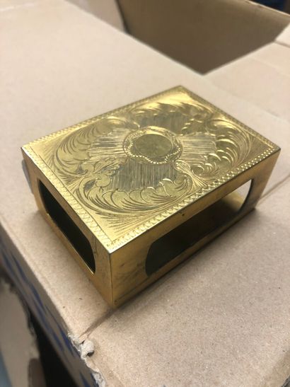 null Etui de boîte d'allumettes en métal doré à décor gravé