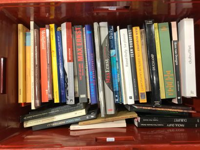 null Panier de livres d'art : Max ERNST, DUCHAMP, DUBUFFET, DUFY et divers...