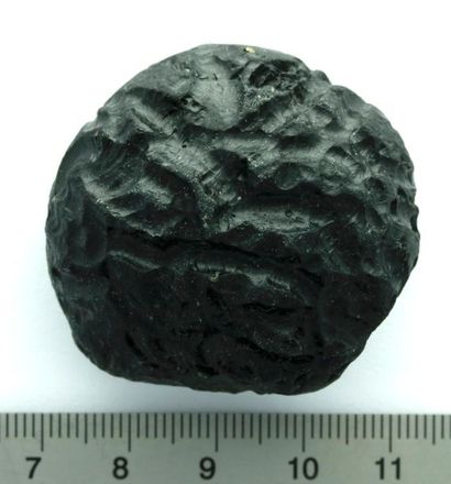 null Billitonite of 61 g for about 40 x 40 x 30 mm. 

Billitonites are among the...