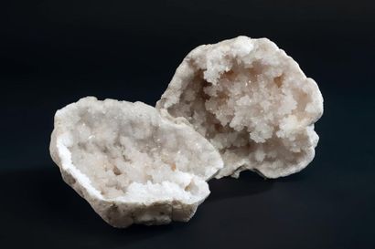 null Géode de quartz avec les deux parties
Diam. 23 cm