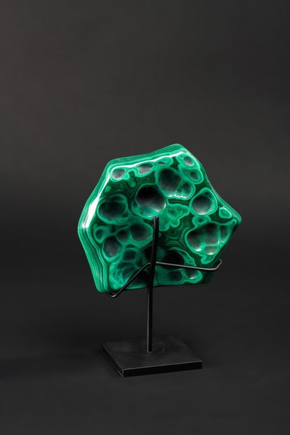 null Superb block of Malachite on base.

The amazing structure of malachite and its...