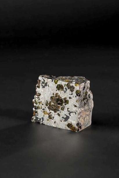 null Block of Seymchan pallasite discovered in Russia of a very high quality for...