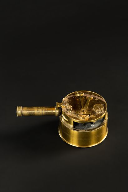 null English pocket sextant in varnished brass signed Suffel London. Cover, lens...