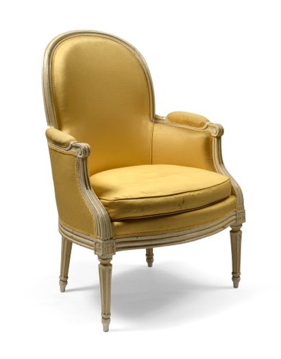 null Bergère with cabriolet backrest in moulded, carved and white relacquered beech;...