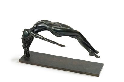 null WERLE Guillaume (1968)

Dawn

Bronze with green-brown patina signed and numbered...