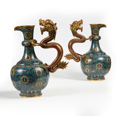 null CHINA Pair of cloisonné bronze ewers with turquoise blue background decorated...