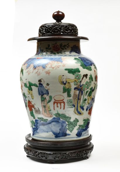 null CHINA, Large porcelain vase of baluster form with polychrome decoration in the...