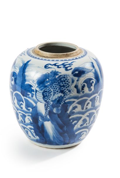 null CHINA

Porcelain ginger pot of ovoid shape decorated in blue underglaze with...