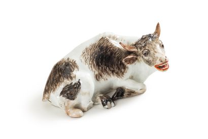 null MEISSEN

Porcelain figurine of a cow lying down, the coat decorated in the natural...