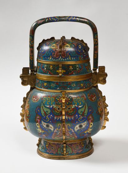 null CHINA Covered pot in the style of archaic dishes in cloisonné and gilt bronze...
