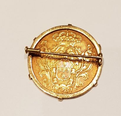 null 
Yellow gold coin Brazil - 6400 reis 1792 mounted in brooch, 17g

