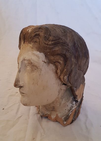 null Head of a statue in resinous wood XVIII-XIXth century (accidents and important...