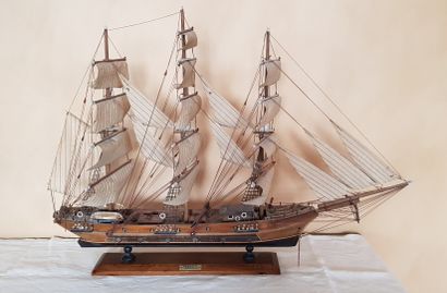 null Model of a frigate 

Length 84, height 60 cm