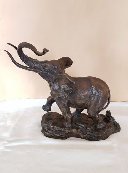 null Barking Elephant

Bronze with golden brown patina, annotated on the terrace...