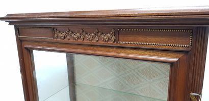 null Louis XVI style mahogany and mahogany veneer display case opening to a leaf,...