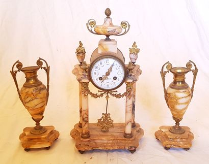 null Marble mantel set with a Louis XVI style column clock topped by an urn 

Height...