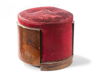 null Tabouret moderniste en bois de placage, cuir et tissus rouge 

Début du XXe...