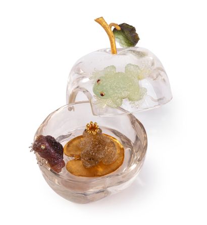 null ZADORA

" Pomme - Rainnettes " Pot couvert en forme de pomme en cristal de roche,...