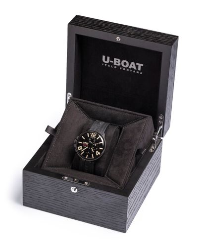 null U-BOAT

Montre chronographe de poignet pour homme en acier noir satiné, boîte...