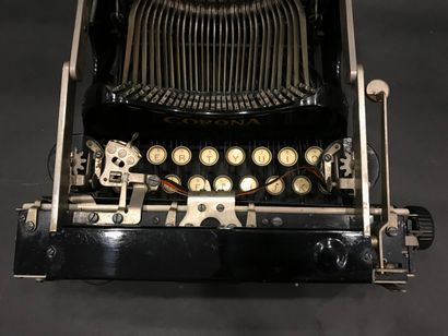 null Lot de 3 machines à écrire américaines :

- Machine à écrire Hammond 12, vers...