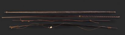 null Lot de quatre arcs du XIXème-XXème siècle

Cameroun, ancienne collection belge

Long. 150,...